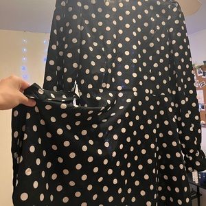 Super cute polka dot dress! light weight and comfy to wear under any weather